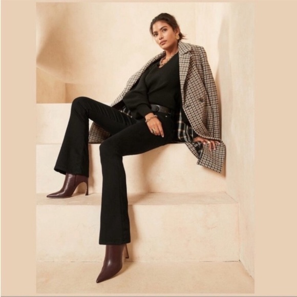 NWT! Banana Republic Black The Flare Jean - Multiple Sizes🩵 - Picture 6 of 9